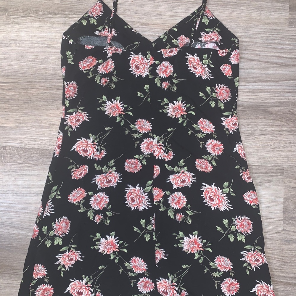 Dress - Picture 5 of 6